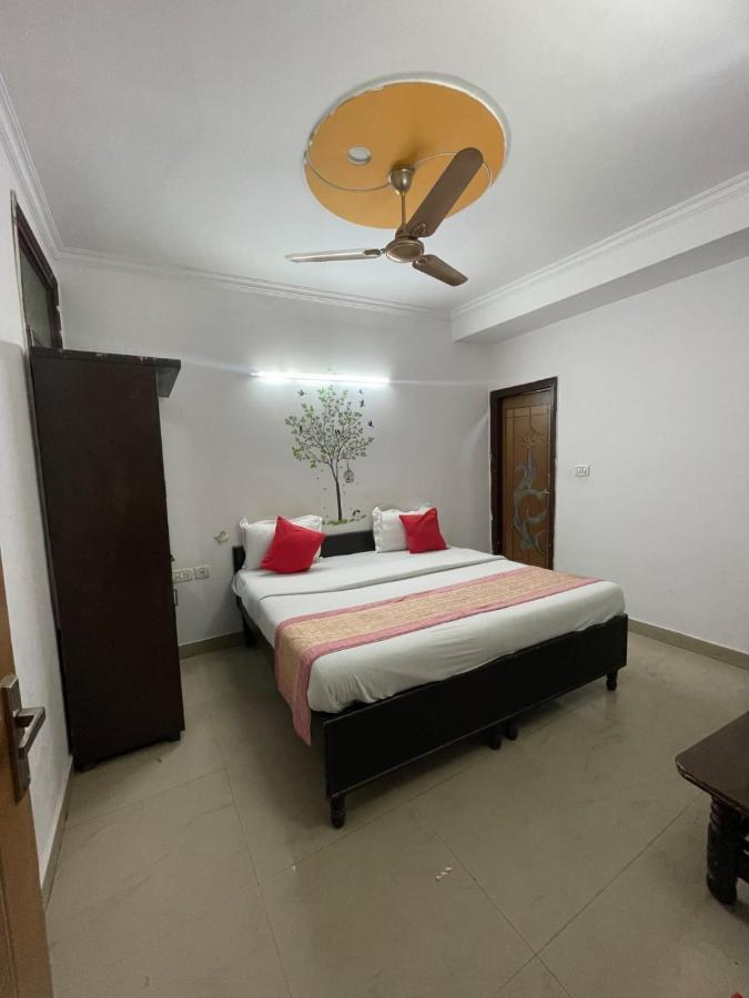 Ayada Plaza Bed & Breakfast New Delhi